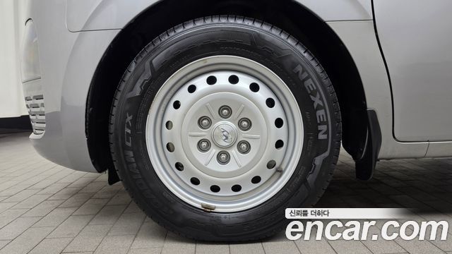 Hyundai Staria 2025 — photo 5