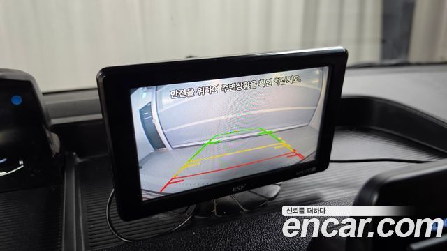 Hyundai Staria 2025 — photo 21