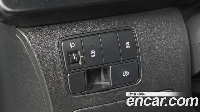 Hyundai Staria 2025 — photo 22