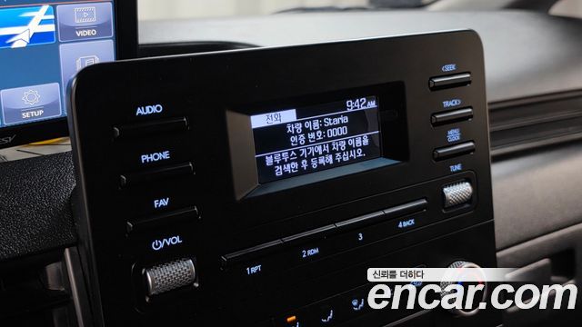 Hyundai Staria 2025 — photo 24
