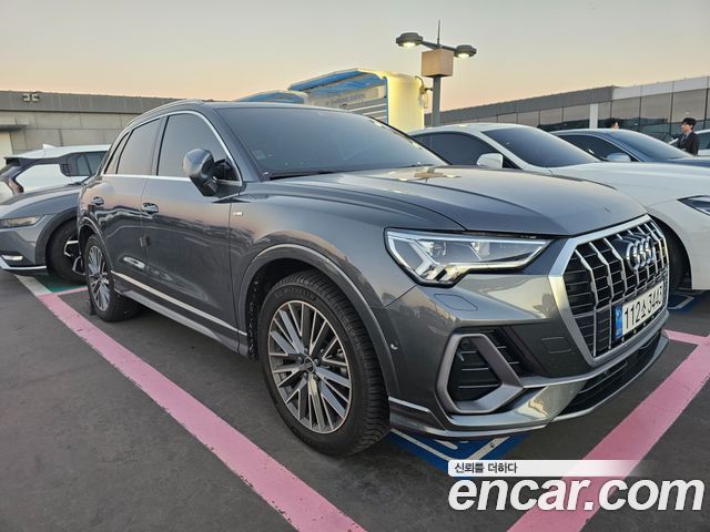 Audi Q3 2022 — photo 2