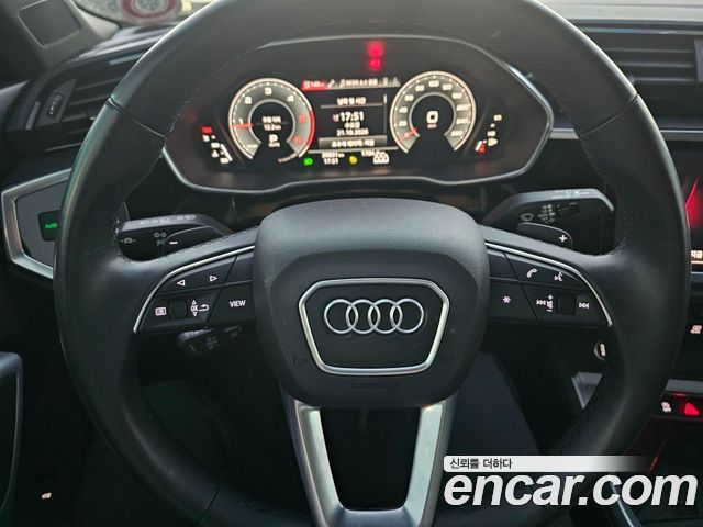 Audi Q3 2022 — photo 8