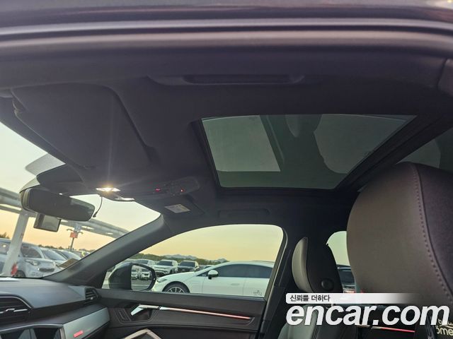 Audi Q3 2022 — photo 11