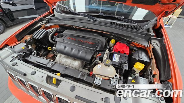 Jeep Renegade 2019 — photo 6