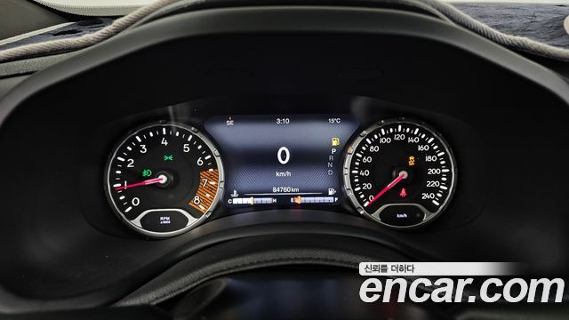 Jeep Renegade 2019 — photo 8