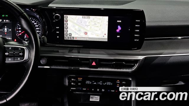 Kia K5 2023 — photo 25