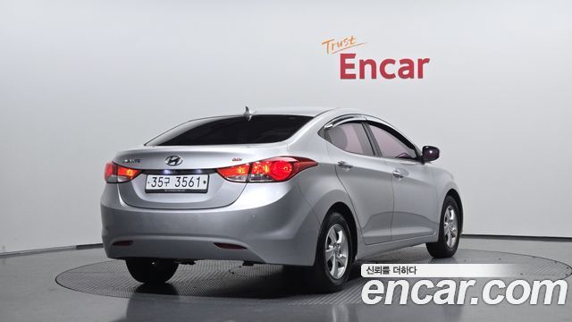 Hyundai AVANTE 2013 — photo 2