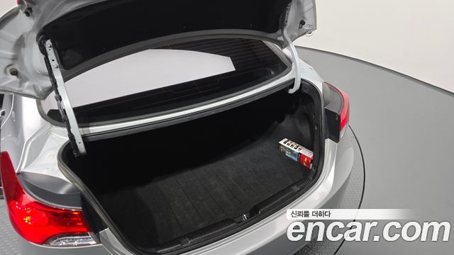 Hyundai AVANTE 2013 — photo 26