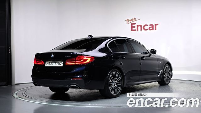BMW 5-Series 2020 — photo 2