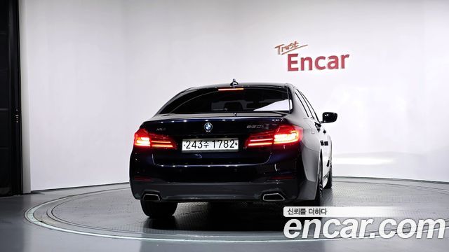 BMW 5-Series 2020 — photo 4