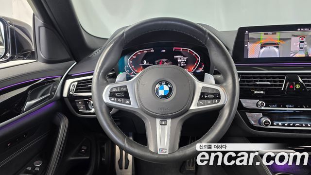 BMW 5-Series 2020 — photo 13