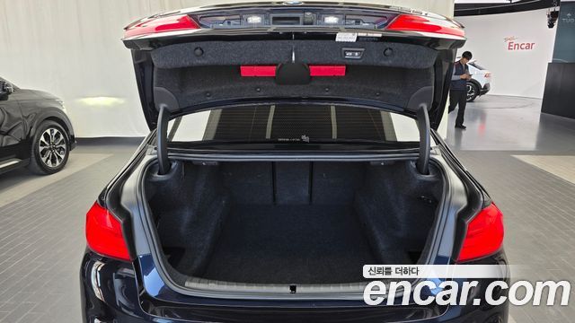 BMW 5-Series 2020 — photo 20