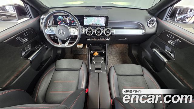 Mercedes-Benz GLB-Class 2023 — photo 7