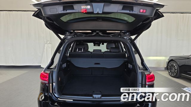 Mercedes-Benz GLB-Class 2023 — photo 20
