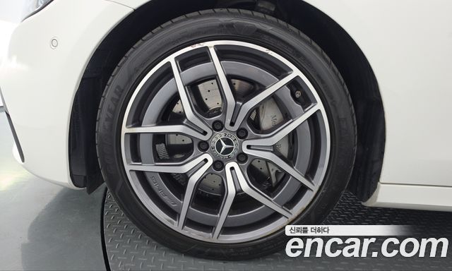 Mercedes-Benz E-Class 2023 — photo 5
