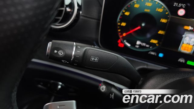 Mercedes-Benz E-Class 2023 — photo 28
