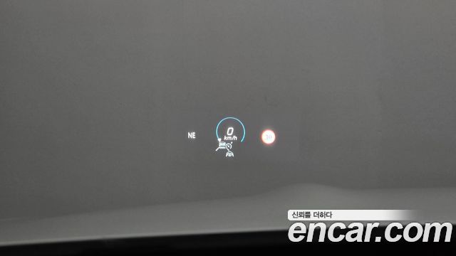 Mercedes-Benz E-Class 2023 — photo 32