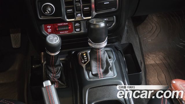 Jeep Gladiator 2022 — photo 12