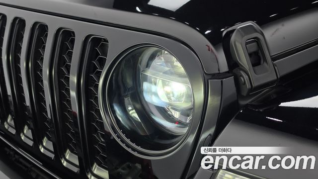 Jeep Gladiator 2022 — photo 8