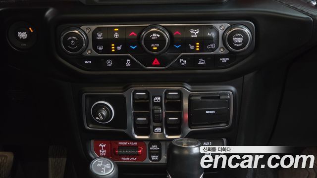 Jeep Gladiator 2022 — photo 31