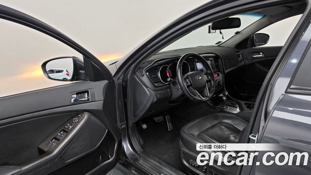 Kia K5 2012 — photo 10
