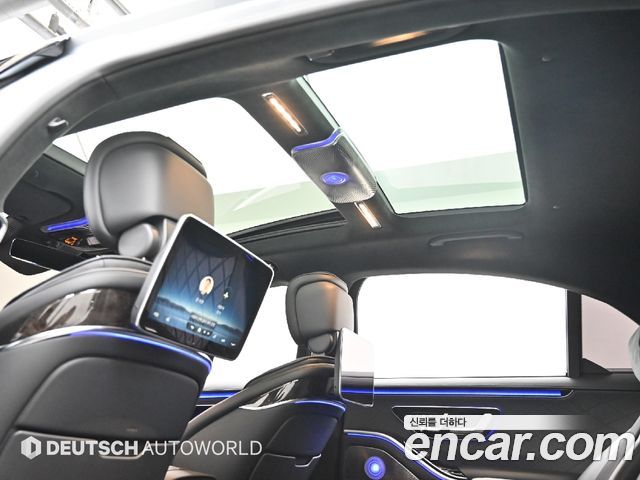 Mercedes-Benz S-Class 2021 — photo 18