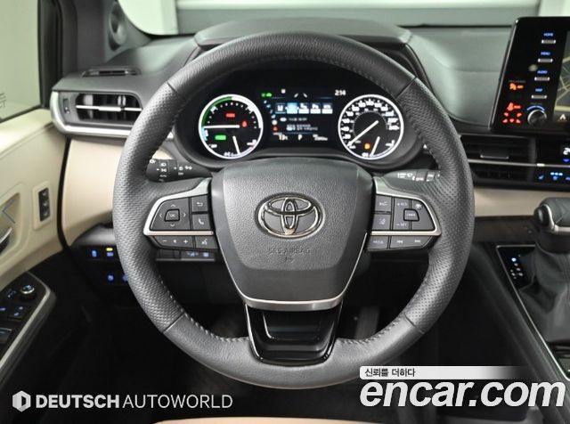 Toyota Sienna 2023 — photo 13