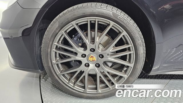 Porsche Panamera 2023 — photo 5