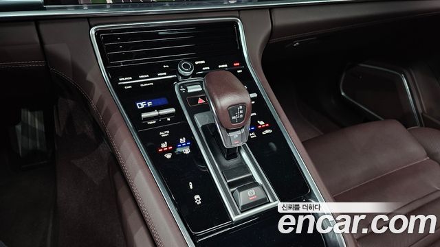 Porsche Panamera 2023 — photo 12