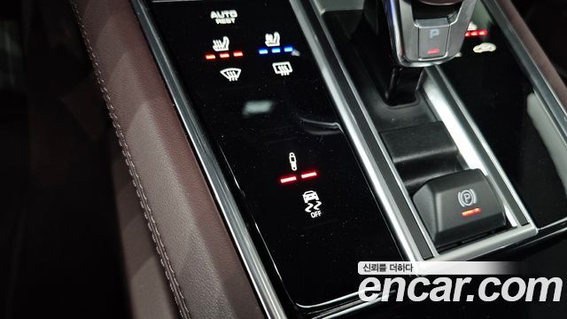 Porsche Panamera 2023 — photo 29