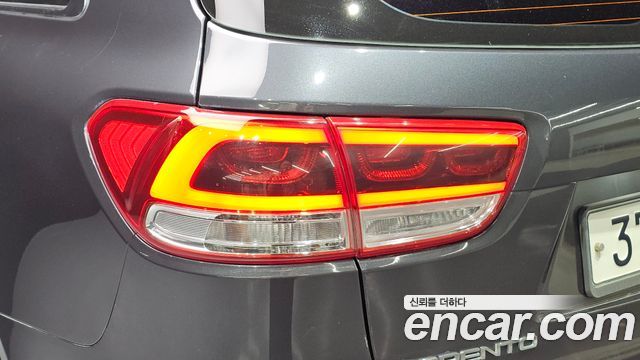 Kia Sorento 2016 — photo 9