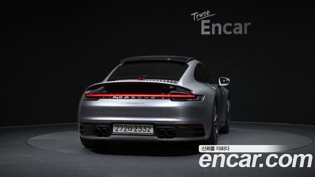 Porsche 911 2020 — photo 4