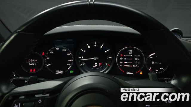 Porsche 911 2020 — photo 11