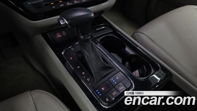 Kia Canival 2017 — photo 12