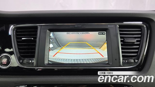 Kia Canival 2017 — photo 21