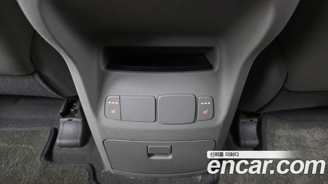 Kia Canival 2017 — photo 25
