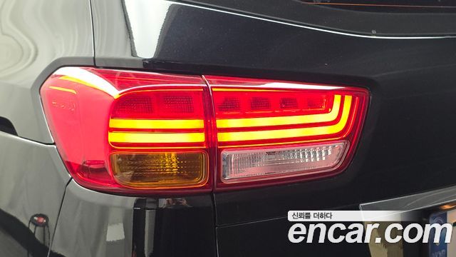 Kia Canival 2017 — photo 9