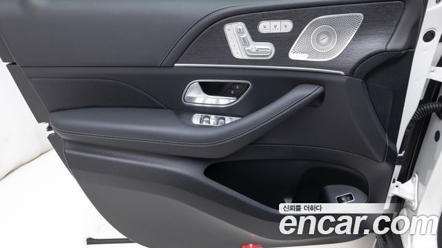 Mercedes-Benz GLE-Class 2026 — photo 11