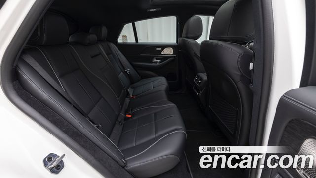 Mercedes-Benz GLE-Class 2026 — photo 17