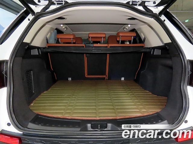 Land Rover Discovery Sport 2017 — photo 17