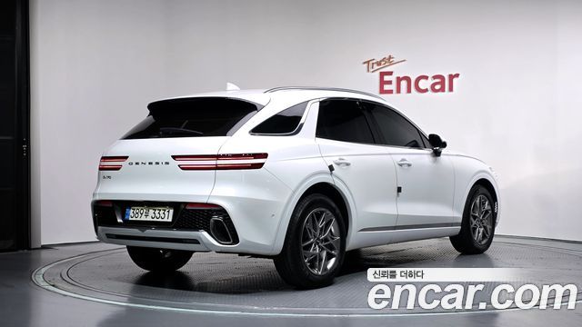 Genesis GV70 2023 — photo 2