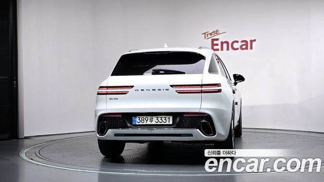 Genesis GV70 2023 — photo 4