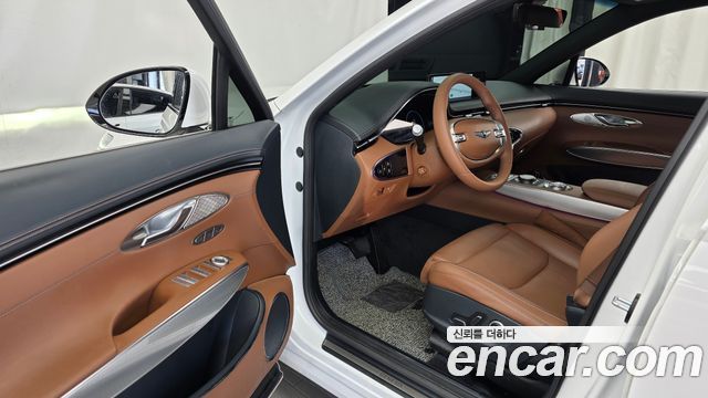 Genesis GV70 2023 — photo 13