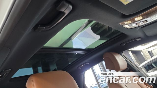 Genesis GV70 2023 — photo 23