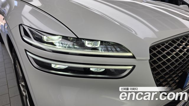 Genesis GV70 2023 — photo 8