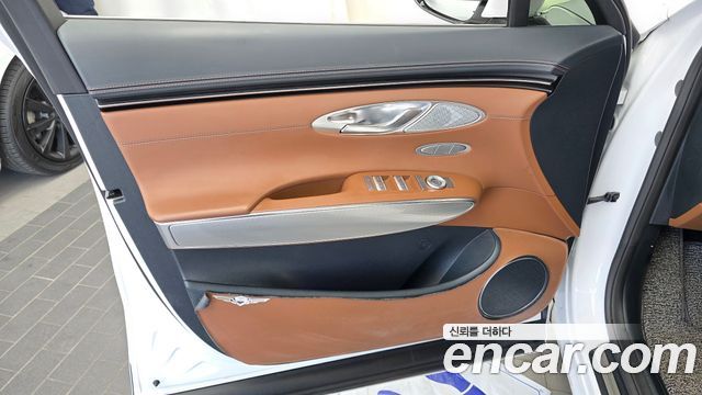 Genesis GV70 2023 — photo 14