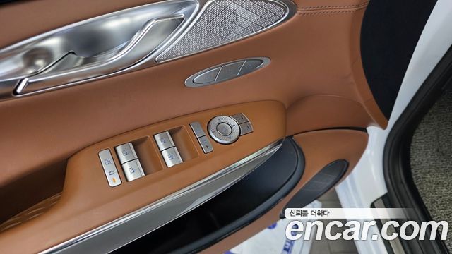 Genesis GV70 2023 — photo 29