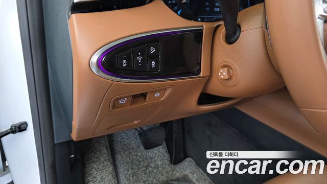 Genesis GV70 2023 — photo 30