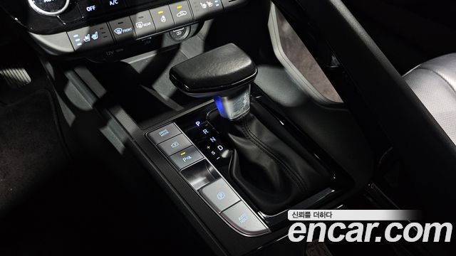 Hyundai AVANTE 2023 — photo 12