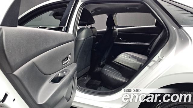Hyundai AVANTE 2023 — photo 18